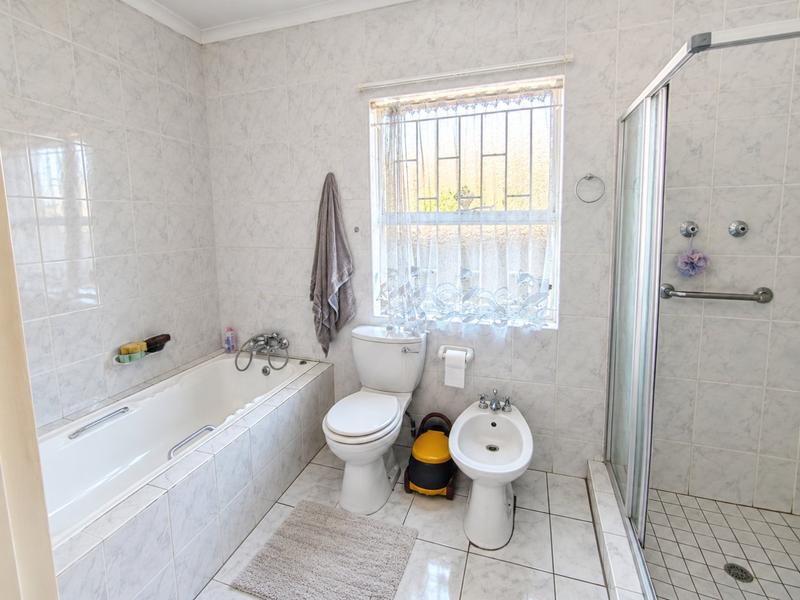 4 Bedroom Property for Sale in Sasolburg Ext 4 Free State